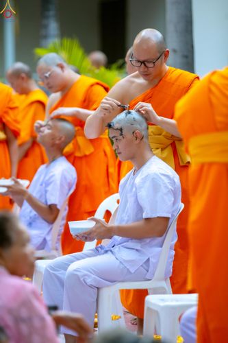 ภาพ No.319828:วันอาทิตย์ที่ 5 เมษายน พ.ศ.2569 พิธีตัดปอยผม และปลงผมนาคธรรมทายาท โครงการบรรพชาและอุปสมบทหมู่ รุ่นบูชาธรรม 82 ปี หลวงพ่อธัมมชโย