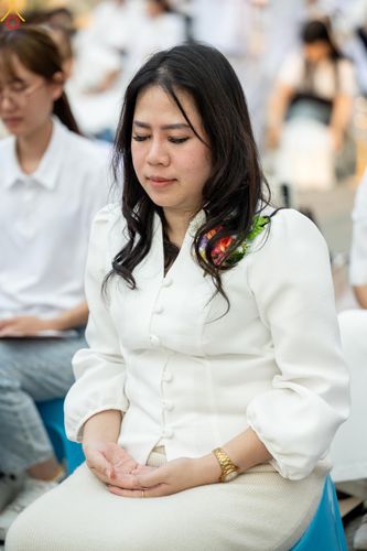 ภาพ No.297078:วันที่ 17 มกราคม พ.ศ. 2569 พิธีจุดประทีปถวายเป็นพุทธบูชา และบูชาธรรมมหาปูชนียาจารย์ (ภาพชุดที่ 2) ณ วัดโบสถ์บน ต.บางคูเวียง จ.นนทบุรี อนุสรณ์สถานลำดับที่ 4 สถานที่เกิดด้วยกายธรรม ในโครงการธรรมยาตรา กตัญญูบูชา มหาปูชนียาจารย์ พระมงคลเทพมุนี(สด จนฺทสโร) พร