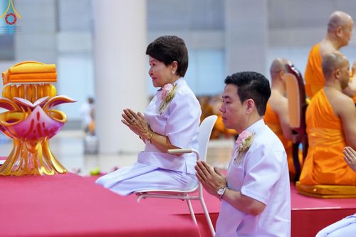 ภาพ No.167870:พิธีทอดกฐิน และ พิธีกรานกฐิน ในวันอาทิตย์ที่ 3 พฤศจิกายน พ.ศ. 2567 ณ วัดพระธรรมกาย จ.ปทุมธานี