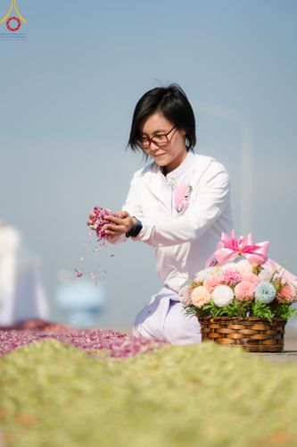 ภาพ No.110556:พิธีต้อนรับพระธรรมยาตรา ในโครงการธรรมยาตรากตัญญูบูชา มหาปูชนียาจารย์ พระมงคลเทพมุนี(สด จนฺทสโร) พระผู้ปราบมาร อนุสรณ์สถาน 7 แห่ง ปีที่ 12 วันที่ 11 มกราคม พ.ศ. 2567 ณ อนุสรณ์สถานลำดับที่ 3 สถานที่เกิดใหม่ในเพศสมณะ วัดสองพี่น้อง จ.สุพรรณบุรี