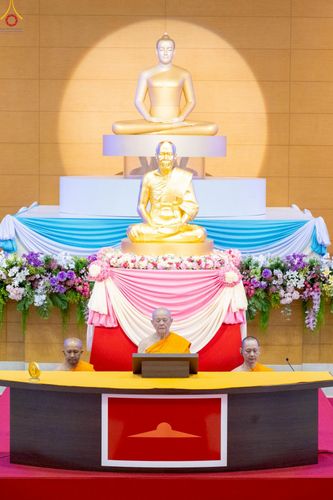 ภาพ No.251726:วันที่ 10 ตุลาคม พ.ศ. 2568 พิธีทอดผ้าป่าสมทบกฐินวัดพระธรรมกาย และสมทบกฐิน 30,000 กว่าวัดทั่วประเทศ ครั้งที่ 3 ณ สภาธรรมกายสากล วัดพระธรรมกาย