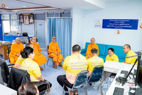 ภาพ No.242054:วันอาทิตย์ที่ 31 สิงหาคม พ.ศ. 2568 พิธีทำบุญแด่คณะสงฆ์ 122 รูป ฉลอง 121 ปี อำเภอคลองหลวง จ.ปทุมธานี เพื่อนำส่งช่วยเหลือคณะสงฆ์ 323 วัด 4 จังหวัดชายแดนภาคใต้ และช่วยเหลือประชาชนจากเหตุปะทะ แนวชายแดนไทย-กัมพูชา ณ บริเวณหน้าที่ว่าการอำเภอคลองหลวง 