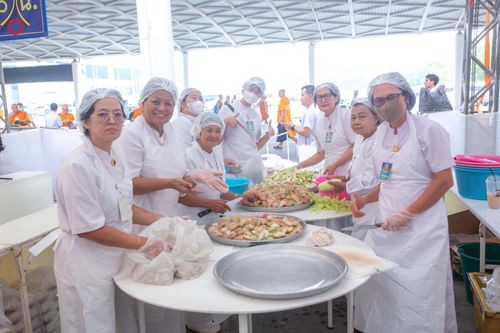 ภาพ No.59807:V.39 ทุ่มสุดใจ ธรรมชัย 80 ปี การเตรียมงาน การปฏิบัติงาน ของเจ้าหน้าที่หน่วยงานต่างๆ เพื่อพิธีฉลองอายุวัฒนมงคล 80 ปี หลวงพ่อธัมมชโย และรับถวายมหาสังฆทาน 10,000 กว่าวัดทั่วประเทศ ในวันคุ้มครองโลก จันทร์ที่ 22 เมษายน พ.ศ. 2567