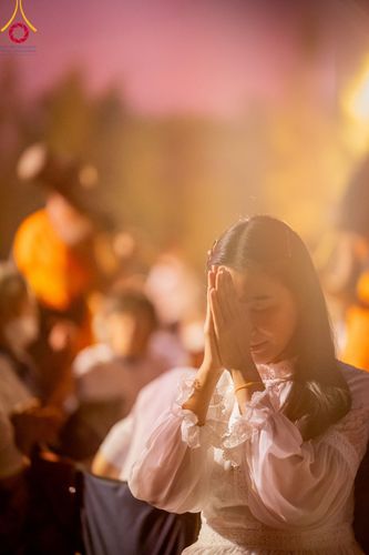 ภาพ No.108029:พิธีต้อนรับพระธรรมยาตรา ในโครงการธรรมยาตรากตัญญูบูชา มหาปูชนียาจารย์ พระมงคลเทพมุนี(สด จนฺทสโร) พระผู้ปราบมาร อนุสรณ์สถาน 7 แห่ง ปีที่ 12 วันที่ 7 มกราคม พ.ศ. 2567 ณ อนุสรณ์สถานคลองบางนางแท่น  อ.สามพราน จ.นครปฐม