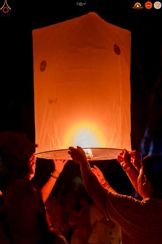 ภาพ No.224646:วันจันทร์ที่ 12 พฤษภาคม พ.ศ. 2568  ชาวพุทธในอินโดนีเซีย ร่วมฉลองวิสาขบูชาจุดประทีปกว่า 200,000 ดวง ณ พระมหาเจดีย์บรมพุทโธ  เจริญพุทธมนต์ถวาย “พระวชิรเกล้าเจ้าอยู่หัว”