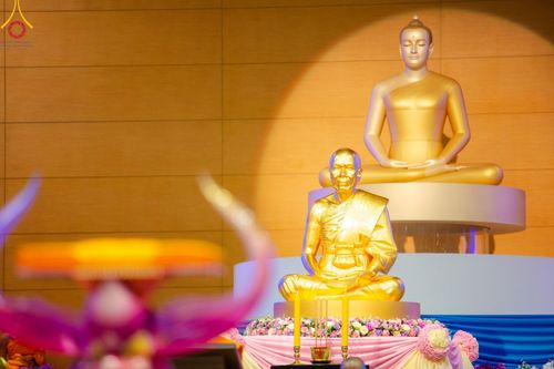 ภาพ No.154667:พิธีทอดผ้าป่าสมทบกฐินวัดพระธรรมกาย และสมทบกฐิน 30,000 วัดทั่วไทย ครั้งที่ 2 ณ สภาธรรมกายสากล วัดพระธรรมกาย วันอังคารที่ 17 กันยายน พ.ศ. 2567