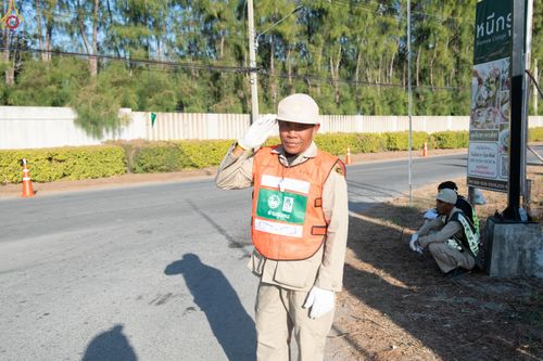 ภาพ No.301475:ภาพเบื้องหลังอาสาสมัครรวมใจ ชุดที่ 4 ในโครงการธรรมยาตรา กตัญญูบูชา มหาปูชนียาจารย์ พระมงคลเทพมุนี(สด จนฺทสโร) พระผู้ปราบมาร อนุสรณ์สถาน 7 แห่ง ปีที่ 14