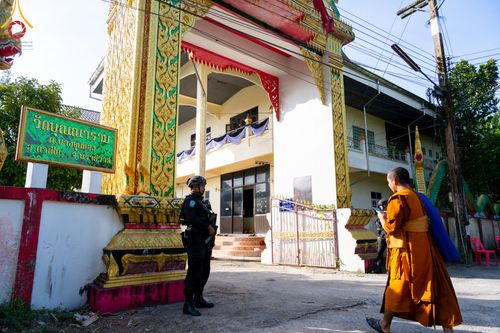 ภาพ No.311070:วันพฤหัสบดีที่ 26 กุมภาพันธ์ พ.ศ. 2569 พิธีถวายสังฆทานแด่คณะสงฆ์ 323 วัด ปีที่ 22 ครั้งที่ 182 พิธีมอบกองทุนหนุนแรงใจช่วยครูใต้ ปีที่ 19 ครั้งที่ 145 และพิธีทำบุญอุทิศส่วนกุศลให้ผู้วายชนม์