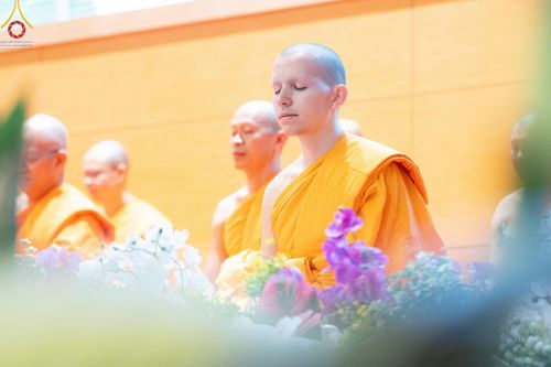 ภาพ No.167848:พิธีทอดกฐิน และ พิธีกรานกฐิน ในวันอาทิตย์ที่ 3 พฤศจิกายน พ.ศ. 2567 ณ วัดพระธรรมกาย จ.ปทุมธานี