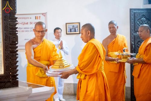 ภาพ No.213046:วันที่ 14 - 15 มีนาคม พ.ศ. 2568 คณะสงฆ์และสามเณรเดินธรรมยาตรา ในโครงการบวชสามเณรเนปาล 500 รูป ไปยังสถานที่รอบมายาเทวีและลุมพินีเกรด ณ ลุมพินี ประเทศเนปาล