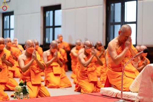 ภาพ No.141479:พิธีบรรพชาอุปสมบท โครงการอุปสมบทหมู่รุ่นผู้บริหาร รุ่นที่ 14 โครงการอุปสมบทหมู่ธรรมทายาท ระดับอุดมศึกษา รุ่นที่ 51 ภาคฤดูฝน ณ โบสถ์พระไตรปิฎก วัดพระธรรมกาย ในวันเสาร์ที่ 15 มิถุนายน พ.ศ. 2567