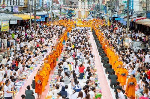 ภาพ No.245395:วันอาทิตย์ที่ 14 กันยายน พ.ศ. 2568 ตักบาตรพระ 555 รูป มหากุศล  น้อมถวายเป็นพุทธบูชา ณ หอนาฬิกาเบตง อ.เบตง จ.ยะลา