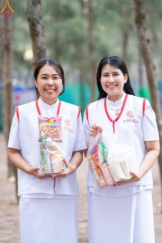 ภาพ No.198868:V.50 สารพัดV สารพัดดี ที่ธรรมยาตรา ในโครงการธรรมยาตรา กตัญญูบูชา มหาปูชนียาจารย์ พระมงคลเทพมุนี(สด จนฺทสโร) พระผู้ปราบมาร อนุสรณ์สถาน 7 แห่ง ปีที่ 13 ระหว่างวันที่ 2-31 มกราคม พ.ศ. 2568