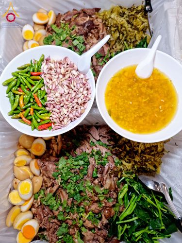 ภาพ No.203818:พิธีถวายภัตตาหารเป็นสังฆทาน แด่พระธรรมยาตรา ณ วัดพระธรรมกาย ตำบลคลองสาม อำเภอคลองหลวง จังหวัดปทุมธานี ในโครงการธรรมยาตรา กตัญญูบูชา มหาปูชนียาจารย์ พระมงคลเทพมุนี(สด จนฺทสโร) พระผู้ปราบมาร อนุสรณ์สถาน 7 แห่ง ปีที่ 13 วันที่ 30 มกราคม พ.ศ. 2568