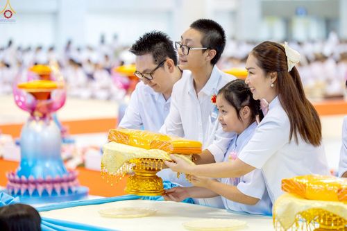 ภาพ No.244073:วันอาทิตย์ที่ 7 กันยายน พ.ศ. 2568 พิธีทอดผ้าป่าสมทบกฐินวัดพระธรรมกาย และสมทบกฐิน 30,000 วัดทั่วไทย ครั้งที่ 2 ณ ห้องแก้วสารพัดนึก 1 วัดพระธรรมกาย