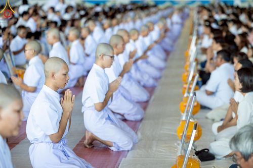 ภาพ No.215097:วันเสาร์ที่ 5 เมษายน พ.ศ. 2568 พิธีเวียนประทักษิณรอบพระมหาธรรมกายเจดีย์  พิธีวันทาเจดีย์ พิธีขอขมาและมอบผ้าไตร ในโครงการบรรพชาสามเณรฟื้นฟูพระพุทธศาสนาทั่วไทย , โครงการหน่อแก้วเปรียญธรรม รุ่นที่ 13 ,  โครงการสามเณรยุวธรรมทายาท รุ่นที่ 33 , โครงการสามเณรมั