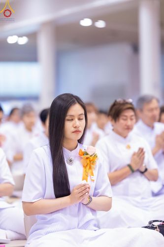 ภาพ No.177722:พิธีตักบาตรและพิธีบูชาข้าวพระ ในวันอาทิตย์ต้นเดือนที่ 1 ธันวาคม พ.ศ. 2567 ณ สภาธรรมกายสากล วัดพระธรรมกาย