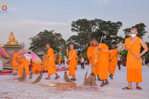 ภาพ No.111753:V.10 เก่งกล้า การเตรียมงาน เก็บงาน การรับบุญของเจ้าหน้าที่หน่วยงานต่างๆ เพื่อโครงการธรรมยาตรา กตัญญูบูชามหาปูชนียาจารย์ พระมงคลเทพมุนี (สด จนฺทสโร) พระผู้ปราบมาร อนุสรณ์สถาน 7 แห่ง ปีที่ 12 ระหว่างวันที่ 2 - 31 มกราคม พ.ศ.2567