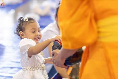 ภาพ No.240544:วันพุธที่ 27 สิงหาคม พ.ศ. 2568 พิธีตักบาตร ในวันธรรมชัย ณ วัดพระธรรมกาย จ.ปทุมธานี