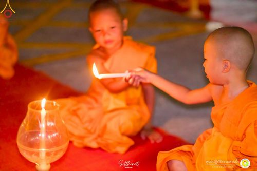 ภาพ No.222294:วันที่ 26-27 เมษายน พ.ศ. 2568 ศูนย์ปฏิบัติธรรมสวนผึ้ง ร่วมกับ ธุดงค์คสถานประจวบคีรีขันธ์ และวัดอ่าวน้อย  จัดกิจกรรมเดินธรรมยาตรา ตักบาตรข้าวสารอาหารแห้ง และจุดประทีปถวายเป็นพุทธบูชา ณ วัดอ่าวน้อย จ.ประจวบคีรีขันธ์