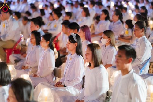 ภาพ No.109720:พิธีจุดประทีปถวายเป็นพุทธบูชา และบูชาธรรมมหาปูชนียาจารย์ วันที่ 10 มกราคม พ.ศ. 2567 ณ อนุสรณ์สถานคลองบางนางแท่น อ.สามพราน จ.นครปฐม