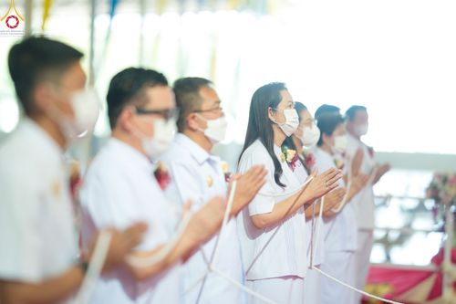 ภาพ No.89583:พิธีตักบาตร ข้าวสารอาหารแห้ง พิธีบูชาข้าวพระ และพิธีจุดเทียนใจ ไฟนิรันดร์  อนันตชัย ณ สภาธรรมกายสากล วัดพระธรรมกาย วันอาทิตย์ที่ 1 ตุลาคม พ.ศ. 2566