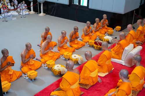 ภาพ No.136421:พิธีอุปสมบทสามเณรเตรียมสถาบันธรรมชัย รุ่นที่ 21 ณ โบสถ์พระไตรปิฏก วัดพระธรรมกาย วันเสาร์ที่ 4 พฤษภาคม พ.ศ.2567