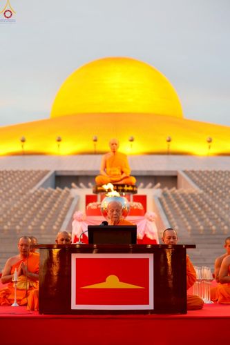 ภาพ No.253039:วันที่ 10 ตุลาคม พ.ศ. 2568 พิธีปลูกต้นทรัพย์บานชื่น ณ ลานธรรม วัดพระธรรมกาย