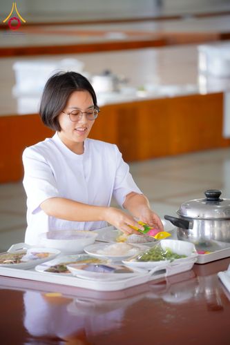 ภาพ No.320655:วันที่ 11 เมษายน พ.ศ.2569 พิธีถวายภัตตาหารเมนูสวรรค์ เพื่อการบรรลุธรรม ณ หอฉันคุณยายอาจารย์ฯ วัดพระธรรมกาย