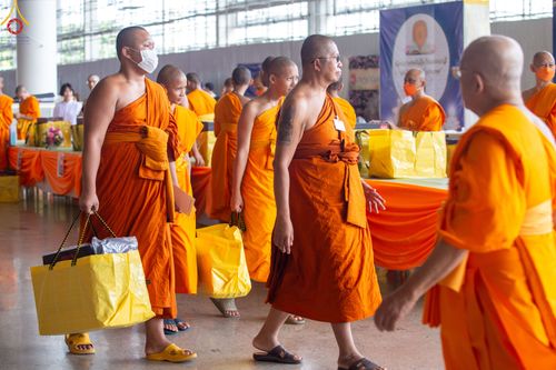 ภาพ No.85055:บรรยากาศการต้อนรับพระสังฆาธิการทั่วประเทศ และพิธีบูชาข้าวพระในวันสมาธิโลก วันอาทิตย์ต้นเดือนที่ 6 สิงหาคม พ.ศ. 2566 ณ สภาธรรมกายสากล วัดพระธรรมกาย