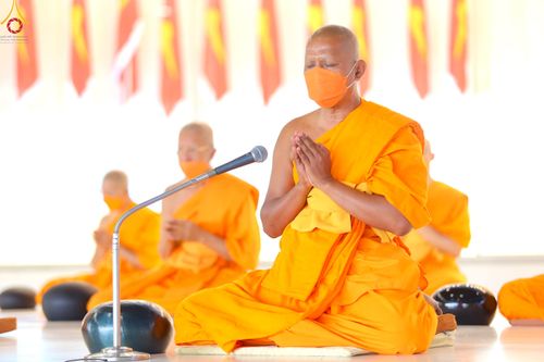 ภาพ No.81463:พิธีตักบาตร ข้าวสารอาหารแห้ง และพิธีบูชาข้าวพระ ณ สภาธรรมกายสากล วัดพระธรรมกาย วันเสาร์ที่ 3 มิถุนายน 2566