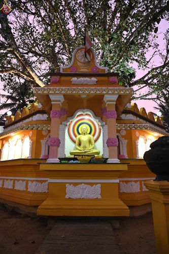 ภาพ No.278869:วันที่ 1 พฤศจิกายน  2568 กฐินสมทบวัดต่างประเทศ โดยคณะศิษยานุศิษย์ บูชาธรรม 81 ปี หลวงพ่อธัมมชโย กฐินช้างศรีลังกา  ณ วัดสุวรรณวิหาร เขตอาวิซาเวรี ประเทศศรีลังกา