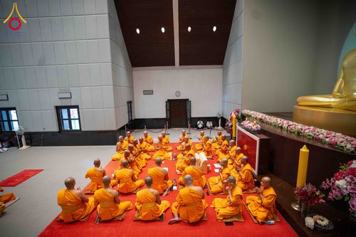 ภาพ No.298238:วันเสาร์ที่ 17 มกราคม พ.ศ. 2569 พิธีบรรพชาอุปสมบท โครงการอุปสมบทหมู่ บูชาธรรมครบ 117 ปี คุณยายอาจารย์มหารัตนอุบาสิกาจันทร์ ขนนกยูง  ณ อุโบสถพระไตรปิฎก วัดพระธรรมกาย