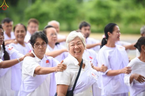 ภาพ No.153953:โครงการอบรมอุบาสก อุบาสิกาแก้ว รุ่นที่ 1 ตัวแทนทอดกฐินสามัคคีทั่วไทย 30,000 วัด บูชาธรรม 80 ปี หลวงพ่อธัมมชโย ระหว่างวันที่ 6-8 กันยายน พ.ศ. 2567 ณ ศูนย์ปฏิบัติธรรมสระบุรี อ.พระพุทธบาท จ.สระบุรี