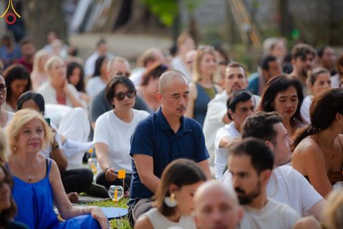 ภาพ No.156403:วัดพุทธบาหลีและวัดพระธรรมกาย จัดปฏิบัติธรรมนานาชาติ 1,151 คนจาก 78 ประเทศ ใน "วันสันติภาพสากล" ณ บาหลี อินโดนีเซีย วันเสาร์ที่ 21 กันยายน พ.ศ. 2567 เวลา 16.00-21.00 น. ณ พิพิธภัณฑ์ ARMA เมืองอูบุด จังหวัดบาหลี ประเทศอินโดนีเซีย