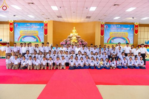 ภาพ No.185193:กิจกรรมวันรวมพลังเด็กดี V-Star ผู้นำฟื้นฟูศีลธรรมโลก จังหวัดพิจิตร ณ ศูนย์ปฏิบัติธรรมกัลยาณมิตรพิจิตร ต.ตะพานหิน อ.ตะพานหิน จ.พิจิตร วันที่ 12 ธันวาคม พ.ศ. 2567