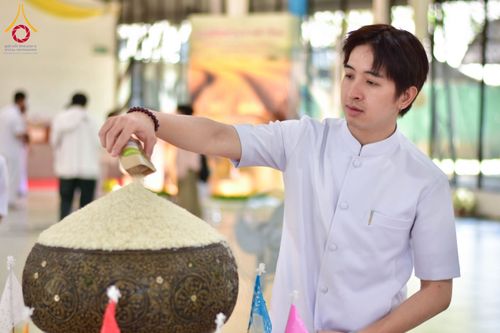 ภาพ No.198518:งานบุญล้านนา พิธีถวายสังฆทาน ตานข้าวใหม่,  พิธีทอดผ้าป่าบำรุงธุดงคสถานล้านนา,  พิธีถวายเครื่องเสียง เพื่อใช้ในงานพระพุทธศาสนา,  พิธีถวายรัตนบุปผา บูชาพระรัตนตรัย,  พิธีถวายภัตตาหารเป็นสังฆทาน วันอาทิตย์ที่ 19 มกราคม พุทธศักราช 2568  ณ ธุดงคสถานล้านนา