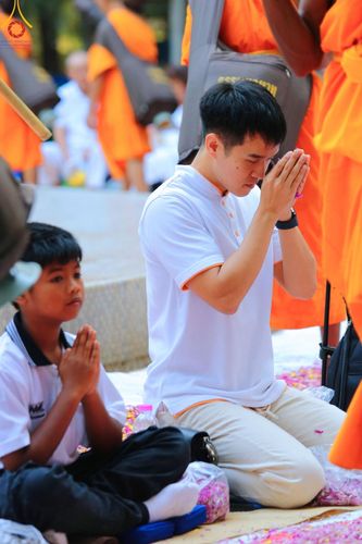 ภาพ No.188781:พิธีต้อนรับพระธรรมยาตรา ในโครงการธรรมยาตรา กตัญญูบูชา มหาปูชนียาจารย์ พระมงคลเทพมุนี(สด จนฺทสโร) พระผู้ปราบมาร อนุสรณ์สถาน 7 แห่ง ปีที่ 13 วันที่ 3 มกราคม พ.ศ. 2568 ณ อนุสรณ์สถานมหาวิหารพระมงคลเทพมุนี (โลตัสแลนด์) อ.สองพี่น้อง จ.สุพรรณบุรี