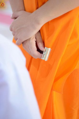 ภาพ No.248621:วันที่ 28 กันยายน พ.ศ. 2568 พิธีตัดปอยผม และปลงผม โครงการอุปสมบทบูชาธรรม 141 ปี พระมงคลเทพมุนี ณ วิหารคด วัดพระธรรมกาย