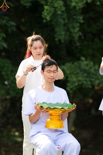 ภาพ No.147448:พิธีตัดปอยผม ขอขมา มอบบาตร ผ้าไตร โครงการปฐมอุปสมบท สมโภชอุโบสถ บูชาธรรม 80 ปี หลวงพ่อธัมมชโย ณ วัดพระธรรมกายโทชิหงิ ประเทศญี่ปุ่น วันพฤหัสบดีที่ 8 สิงหาคม พ.ศ. 2567