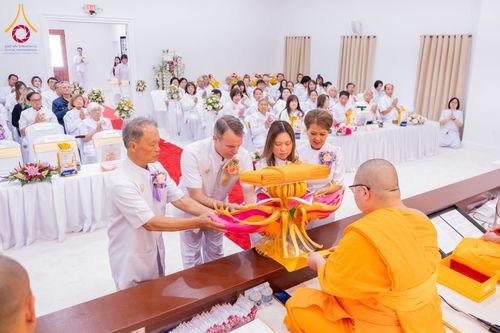 ภาพ No.168181:พิธีทอดกฐินสามัคคี ประจำปี 2567 สร้างอาคารแก้วธรรมชัยรัตนอนันต์ บูชาธรรม 80 ปี หลวงพ่อธัมมชโย ณ วัดพระธรรมกายเทนเนสซี สหรัฐอเมริกา วันอาทิตย์ที่ 20 ตุลาคม พ.ศ. 2567