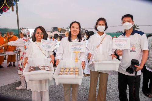 ภาพ No.109200:พิธีถวายภัตตาหารเป็นสังฆทาน แด่คณะพระธรรมยาตราฯ วันที่ 10 มกราคม พ.ศ. 2567 ณ อนุสรณ์สถานคลองบางนางแท่น อ.สามพราน จ.นครปฐม