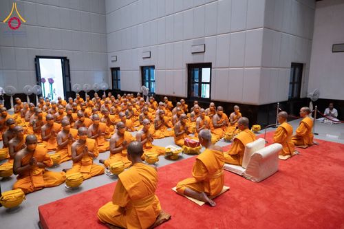 ภาพ No.62134:พิธีอุปสมบทในโครงการอุปสมบทหมู่ บูชาธรรมหลวงพ่อธัมมชโย พ.ศ.2567 ณ อุโบสถ วัดพระธรรมกาย จ.ปทุมธานี วันที่ 13-15 เมษายน พ.ศ. 2567