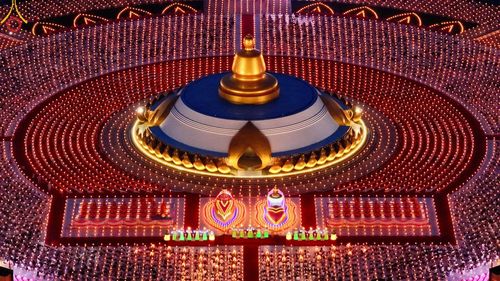 ภาพ No.200628:พิธีจุดประทีปถวายเป็นพุทธบูชา และบูชาธรรมมหาปูชนียาจารย์ ณ อนุสรณ์สถานบางปลา วัดบางปลา อำเภอบางเลน จังหวัดนครปฐม ในโครงการธรรมยาตรา กตัญญูบูชา มหาปูชนียาจารย์ พระมงคลเทพมุนี(สด จนฺทสโร) พระผู้ปราบมาร อนุสรณ์สถาน 7 แห่ง ปีที่ 13 วันที่ 23 มกราคม พ.ศ. 2568