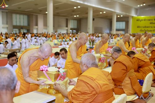 ภาพ No.236368:วันที่ 3 สิงหาคม พ.ศ. 2568 พิธีถวายมหาสังฆทานคณะสงฆ์ 2,000 กว่าวัดทั่วประเทศ ปีที่ 25 , พิธีถวายไทยธรรมคณะสงฆ์ 323 วัด 4 จังหวัดชายแดนภาคใต้ ณ วัดพระธรรมกาย