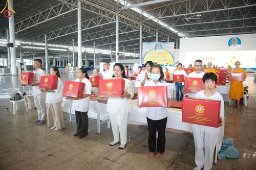 ภาพ No.210895:วันที่ 15 มีนาคม พ.ศ. 2568  บุญบรรจุกล่องไทยธรรม เพื่อถวายแด่พระสังฆาธิการ 40,000 กว่าวัดทั่วไทย ในวันคุ้มครองโลก 22 เมษายน พ.ศ. 2568