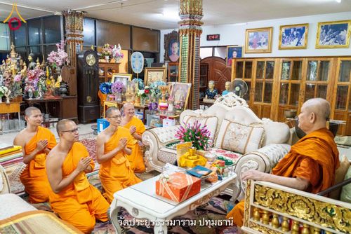 ภาพ No.216130:วันที่ 23 มีนาคม - 3 เมษายน พ.ศ. 2568 ตัวแทนวัดพระธรรมกายกราบถวายฏีกานิมนต์ ร่วมพิธีถวายมหาสังฆทาน 40,000 กว่าวัดทั่วประเทศ นนทบุรี ปทุมธานี อยุธยา