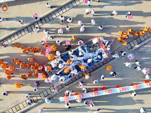 ภาพ No.218961:วันที่ 18-20 เมษายน พ.ศ. 2568 การเตรียมงานในลานธรรม , วิหารคด เพื่องานวันคุ้มครองโลก 22 เมษายน พศ. 2568