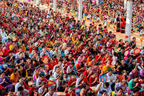 ภาพ No.261658:วันที่ 19 ตุลาคม พ.ศ. 2568 พิธีทอดกฐินสมทบ วัดกัลยาณมิตรต่างประเทศ บูชาธรรม 81 ปี หลวงพ่อธัมมชโย ณ วัดสารนาถ เมืองคาร์การชารี ประเทศบังกลาเทศ 