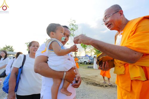 ภาพ No.202989:V.51 สารพัดV สารพัดดี ที่คลองบางนางแท่น ในโครงการธรรมยาตรา กตัญญูบูชา มหาปูชนียาจารย์ พระมงคลเทพมุนี(สด จนฺทสโร) พระผู้ปราบมาร อนุสรณ์สถาน 7 แห่ง ปีที่ 13 ระหว่างวันที่ 2-31 มกราคม พ.ศ. 2568